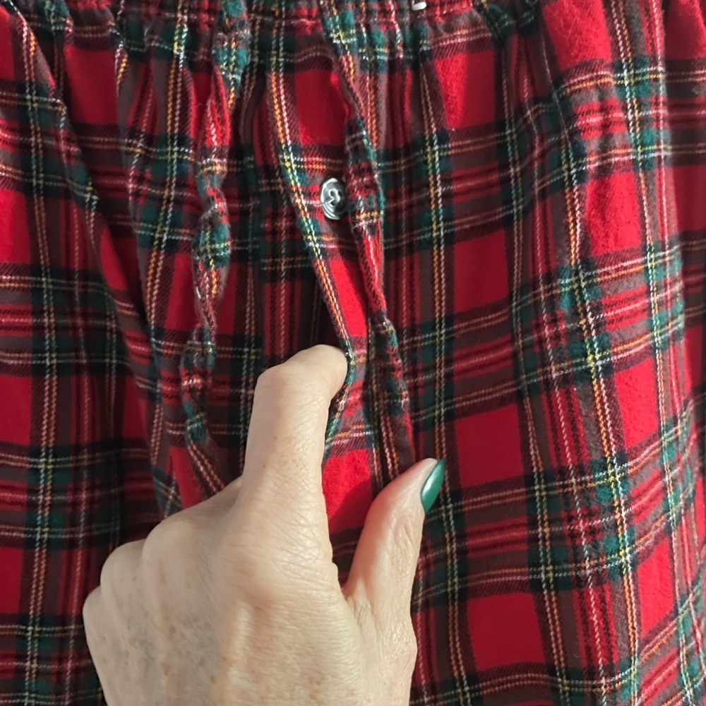 St. John's Bay Red and Black Plaid Men’s Pajama Pants size small - Picture 4 of 5